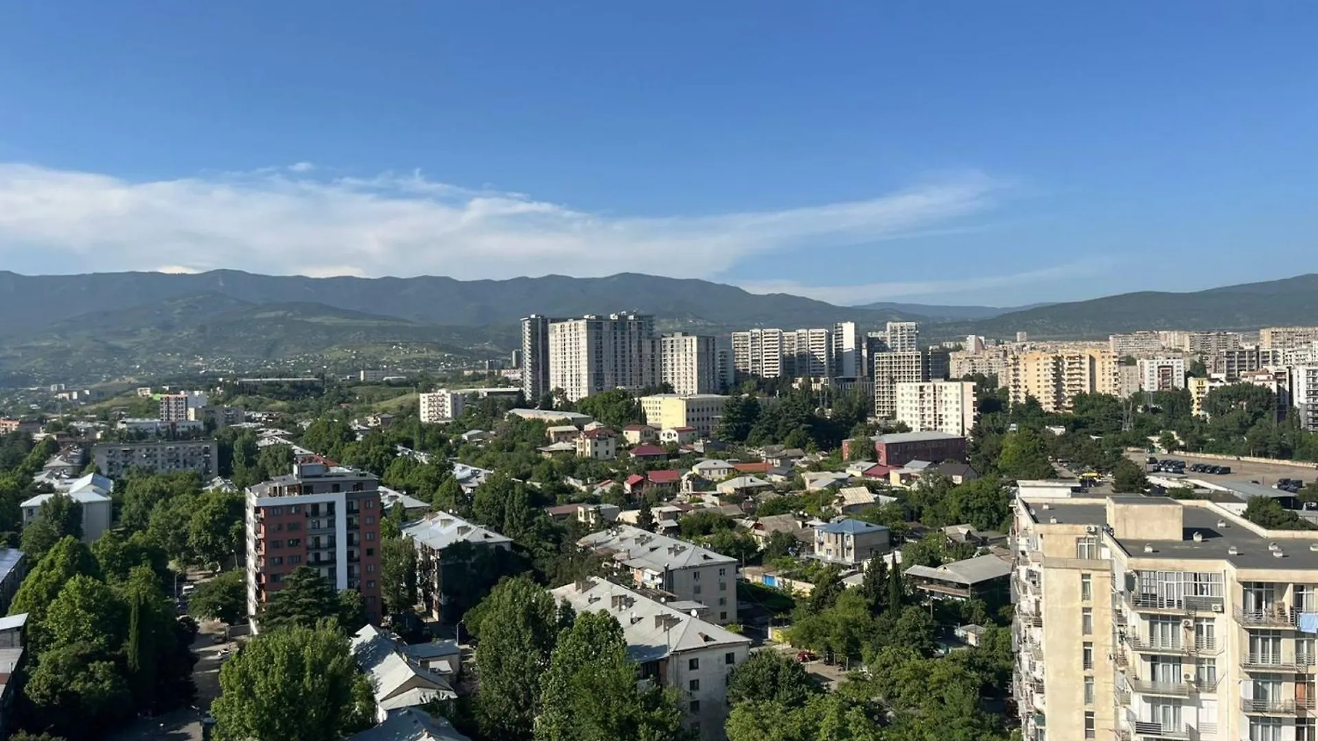 Deluxe Rooms And Apartments Near Metro Tbilisi