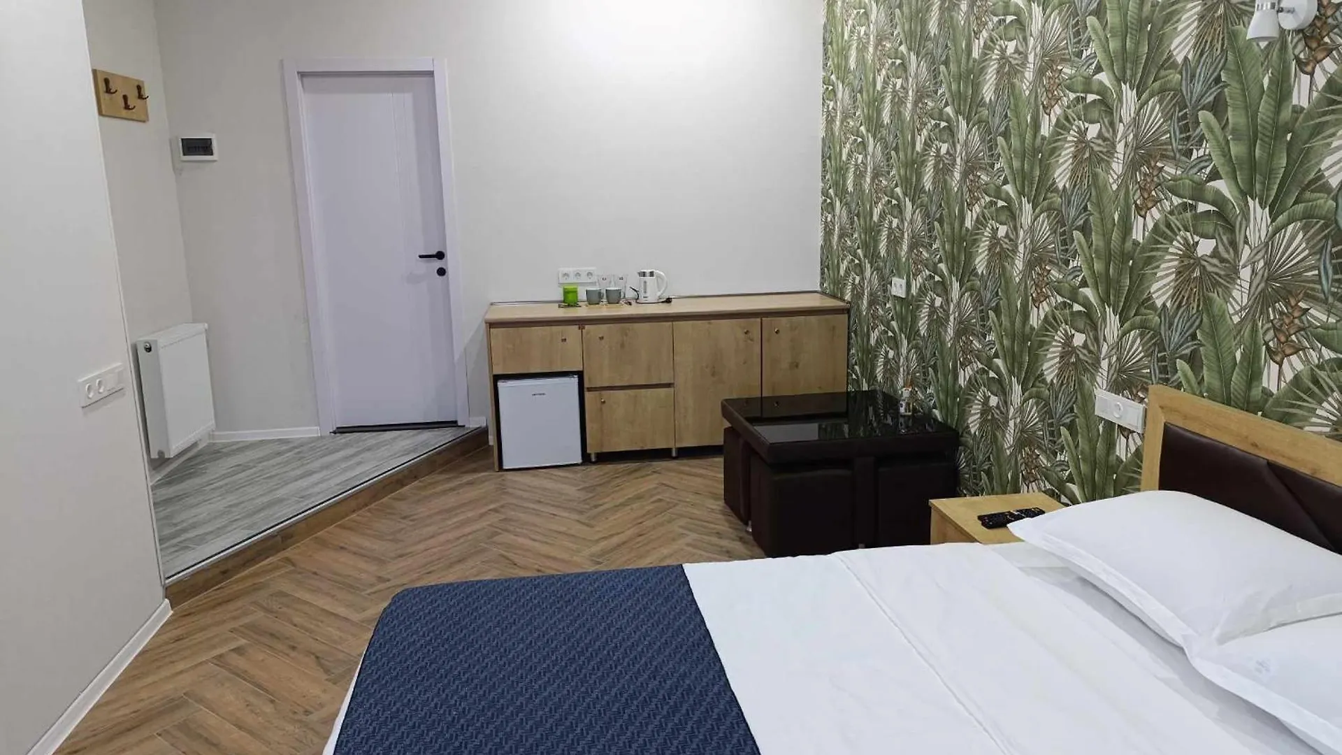 Deluxe Rooms And Apartments Near Metro Tbilisi 0*,  Georgien