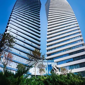 Pullman Axis Towers טביליסי